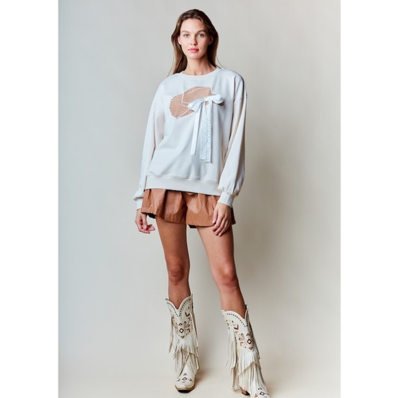 "The Zelda" Cream Cowgirl Hat Applique Sweatshirt - Picture 3 of 3